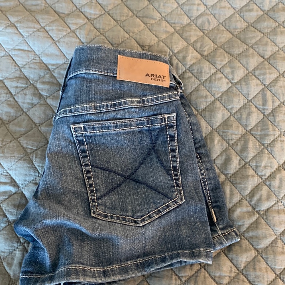 Ariat jean shorts 25